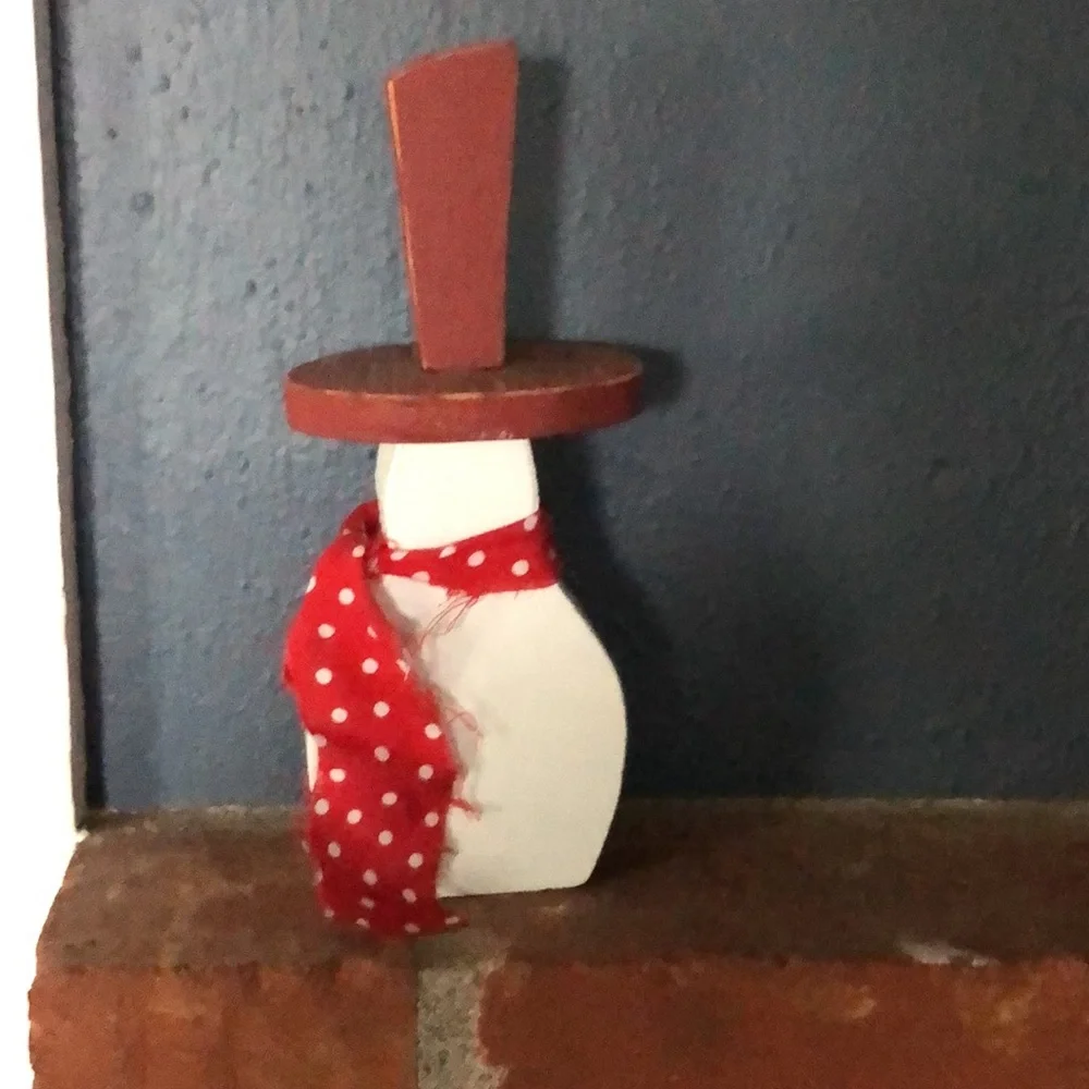 Handcrafted snowman - Picture 2 of 3